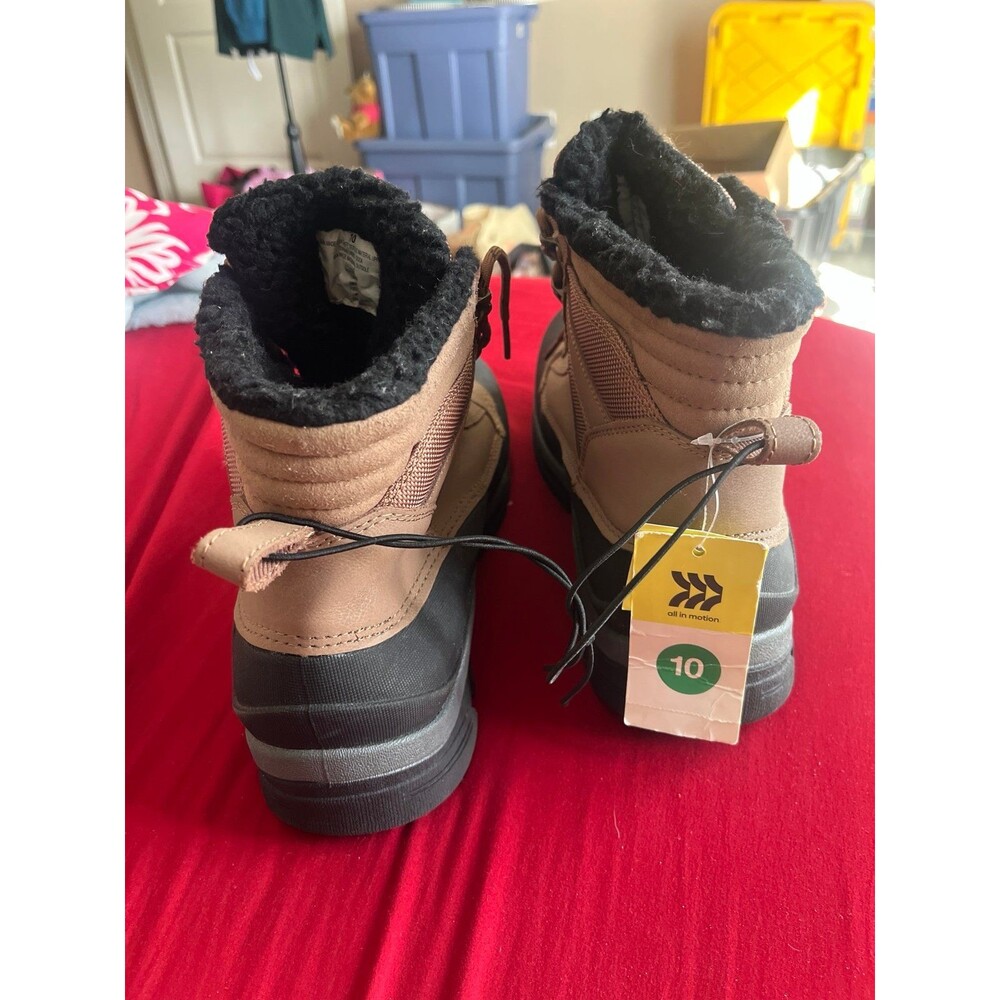 Boots - Picture 5 of 9